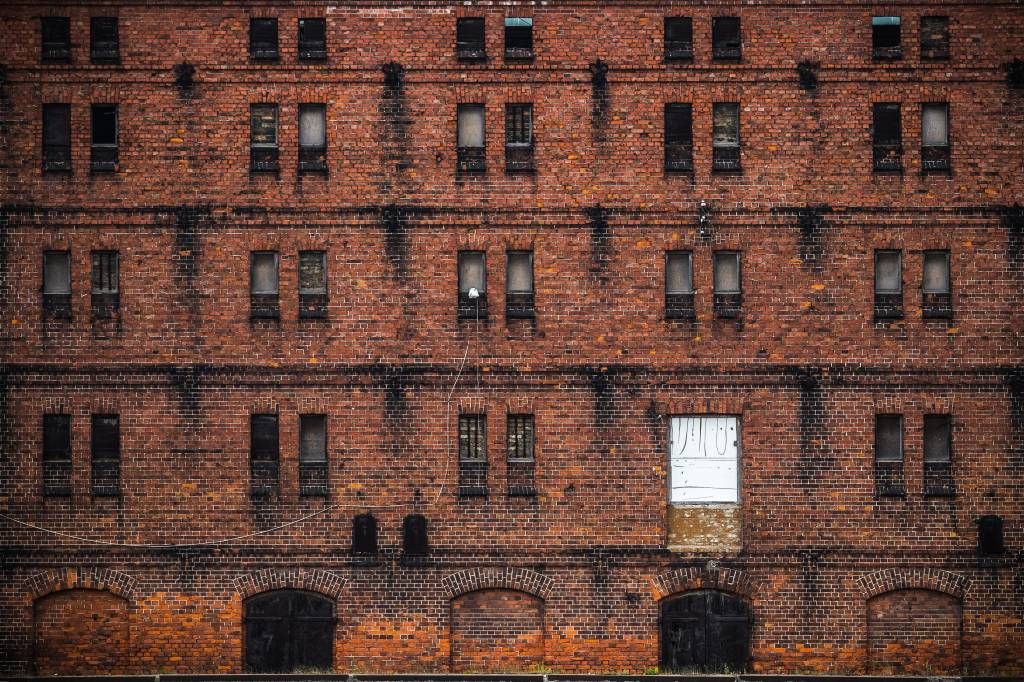 Oud fabriekspand