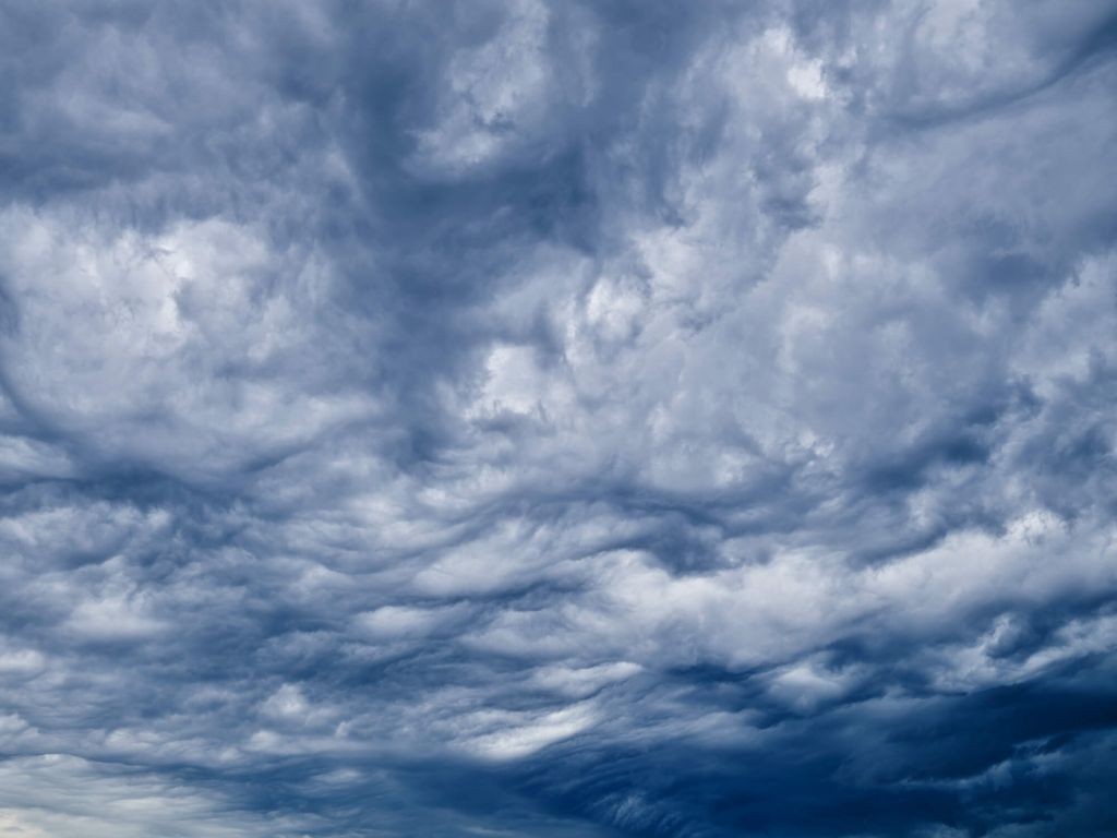 Onstuimige wolken 