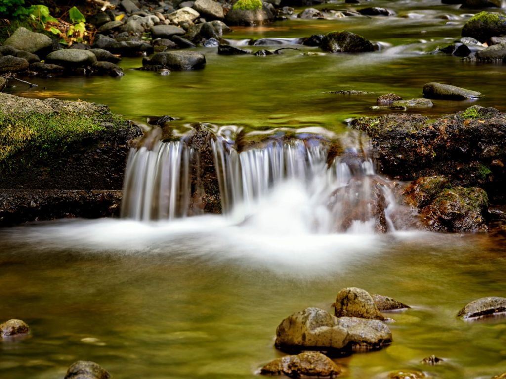 Gedetailleerde klein waterval