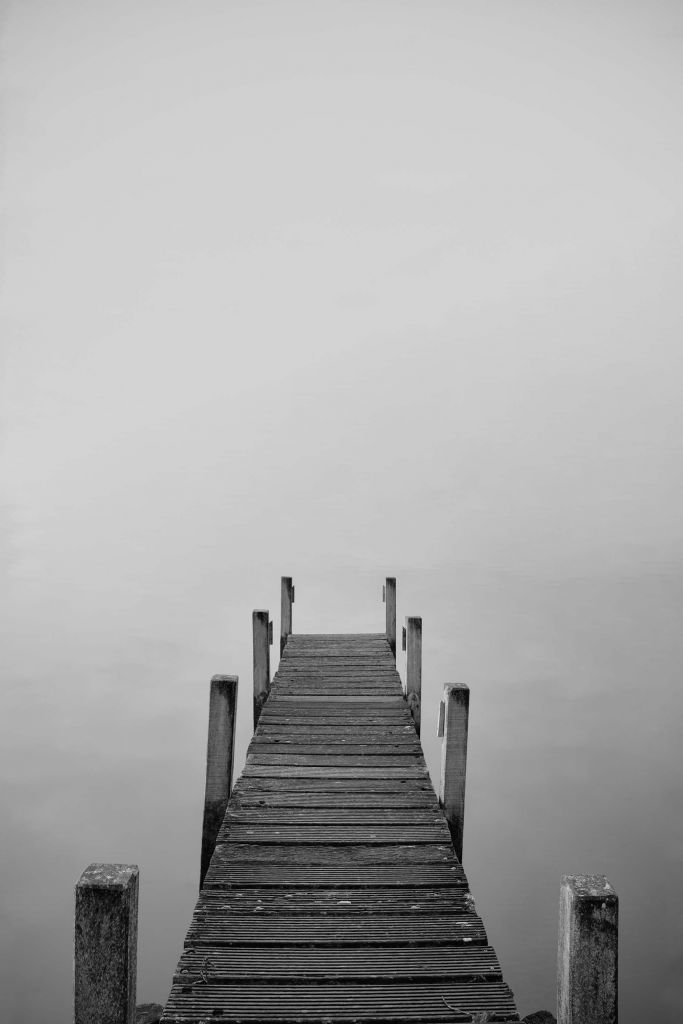 Steiger aan het water
