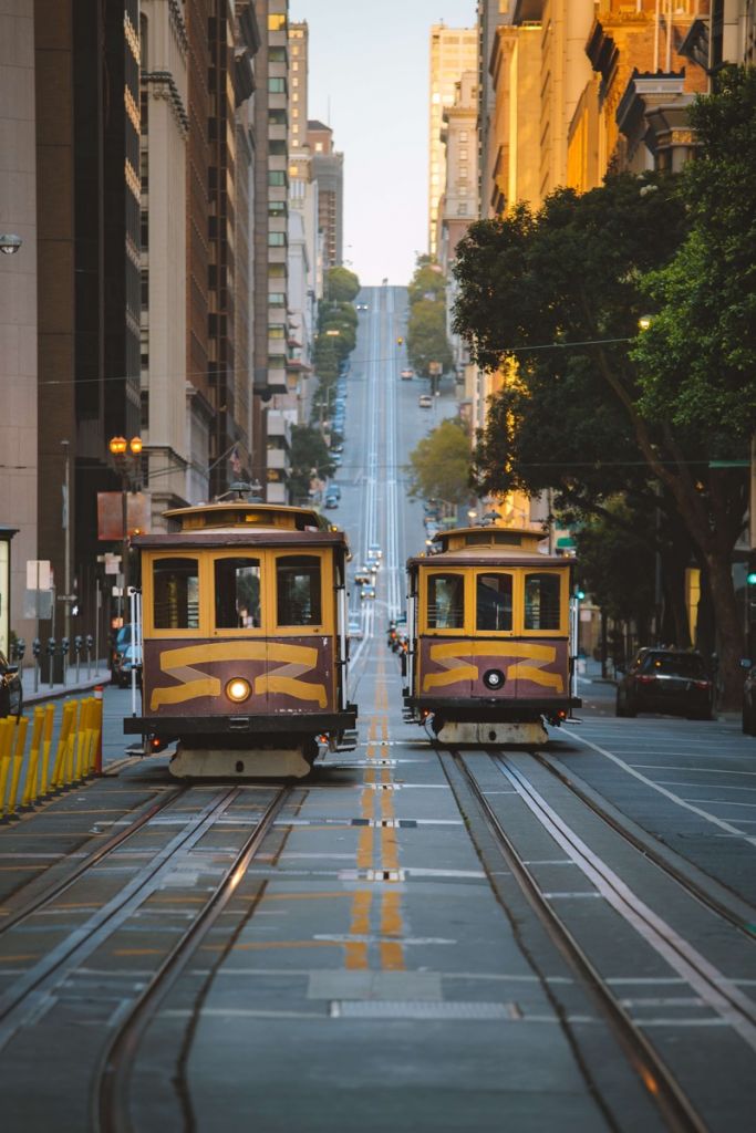 Gele trams in San Francisco USA