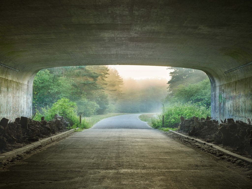 Zon aan het einde van een tunnel