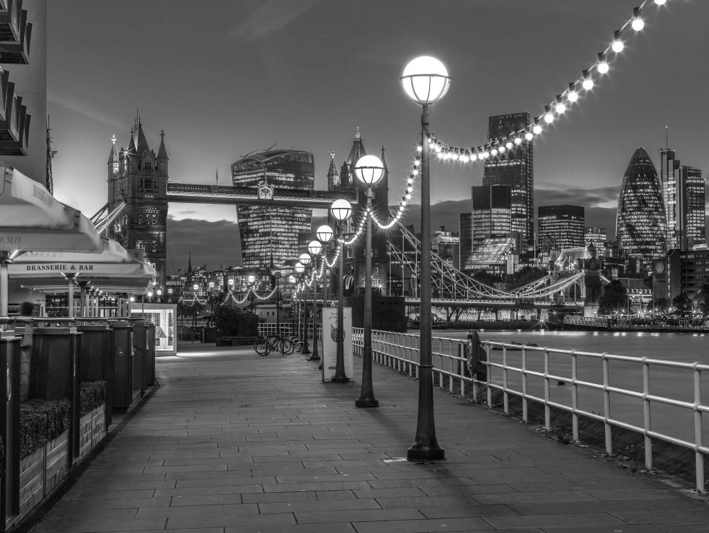 De weg naar Tower Bridge