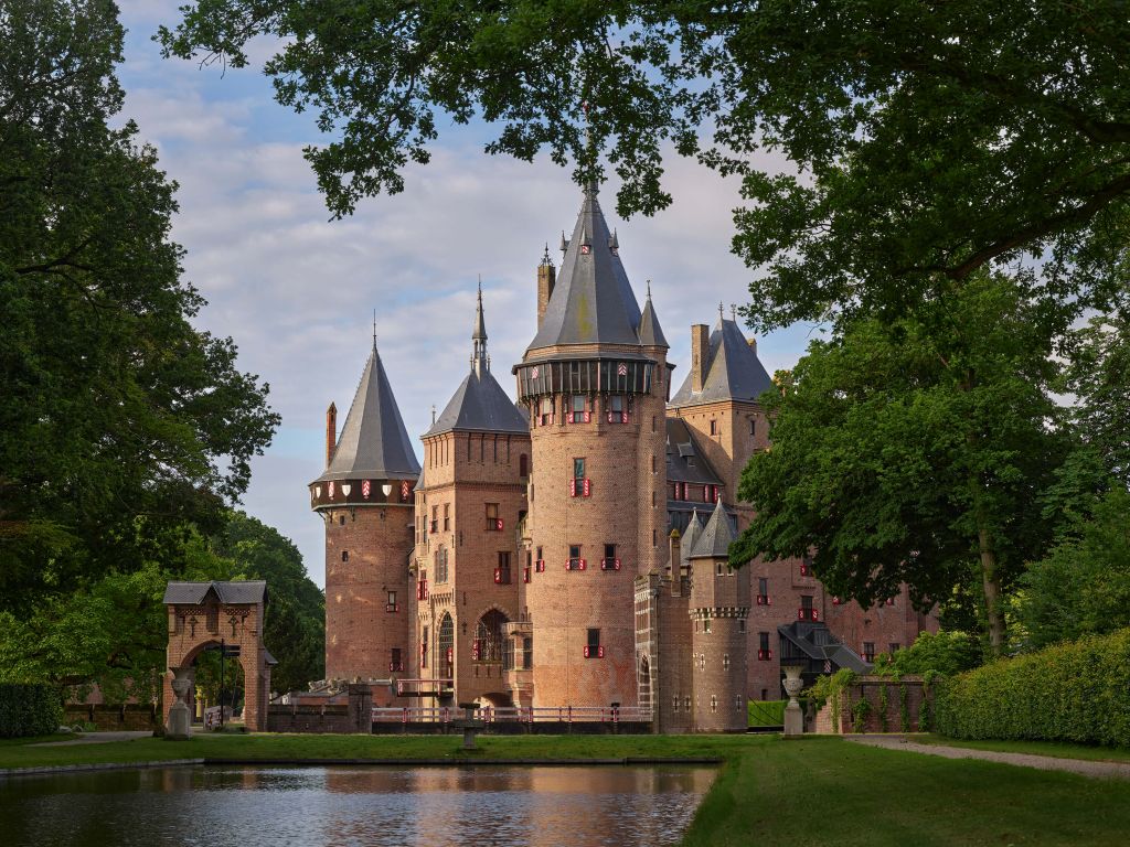 Kasteel de Haar vanuit de tuin