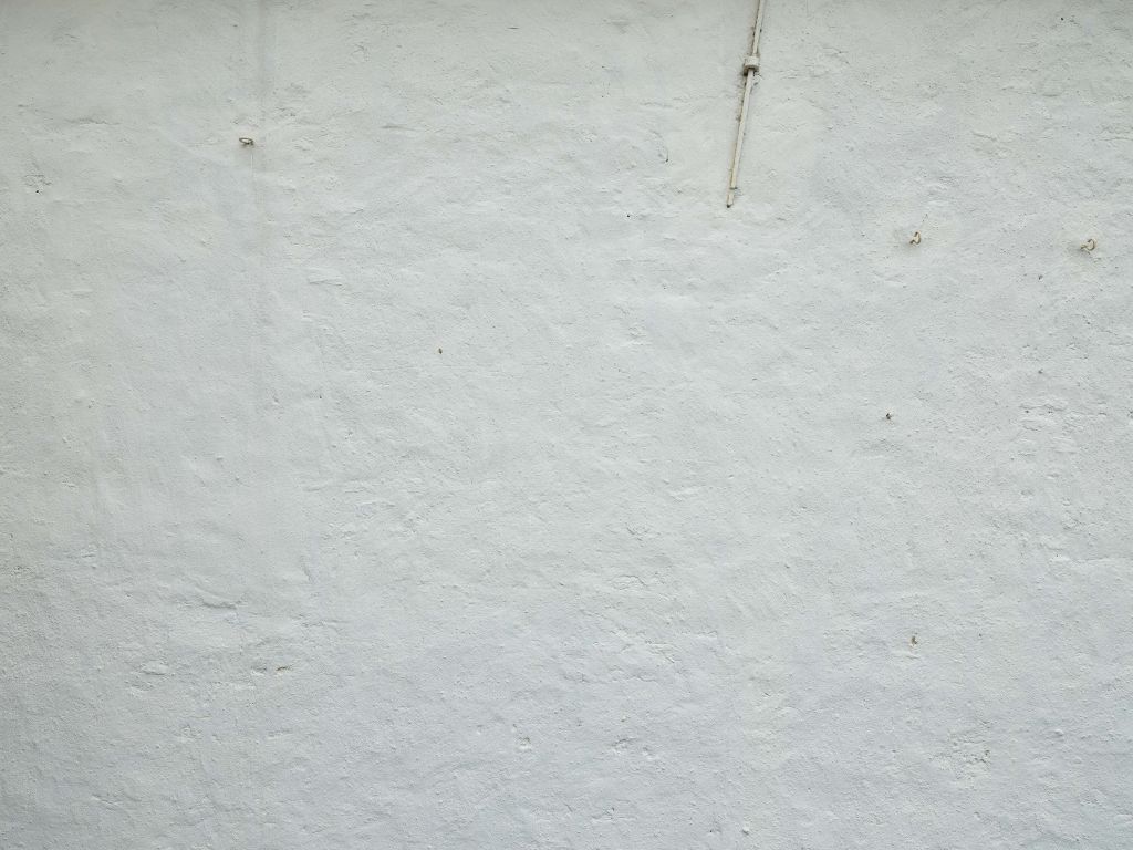 Muur met wit stucwerk