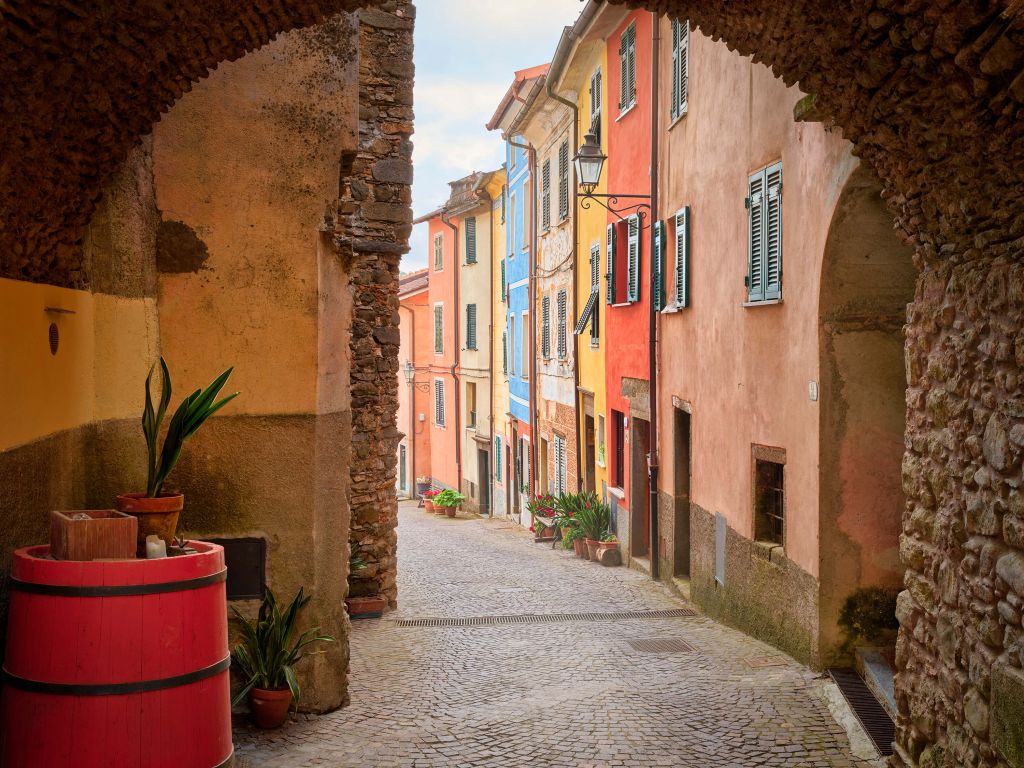 Italiaans straatje met boog