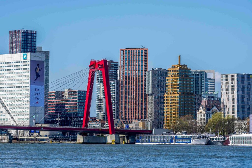 Willemsbrug en Rotterdamse Skyline