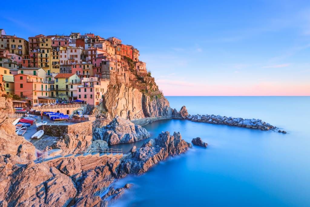 Steden behang - Dorp op een rots in Italië - Slaapkamer