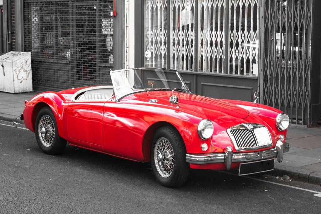 Behang met rode klassieke auto main product photo