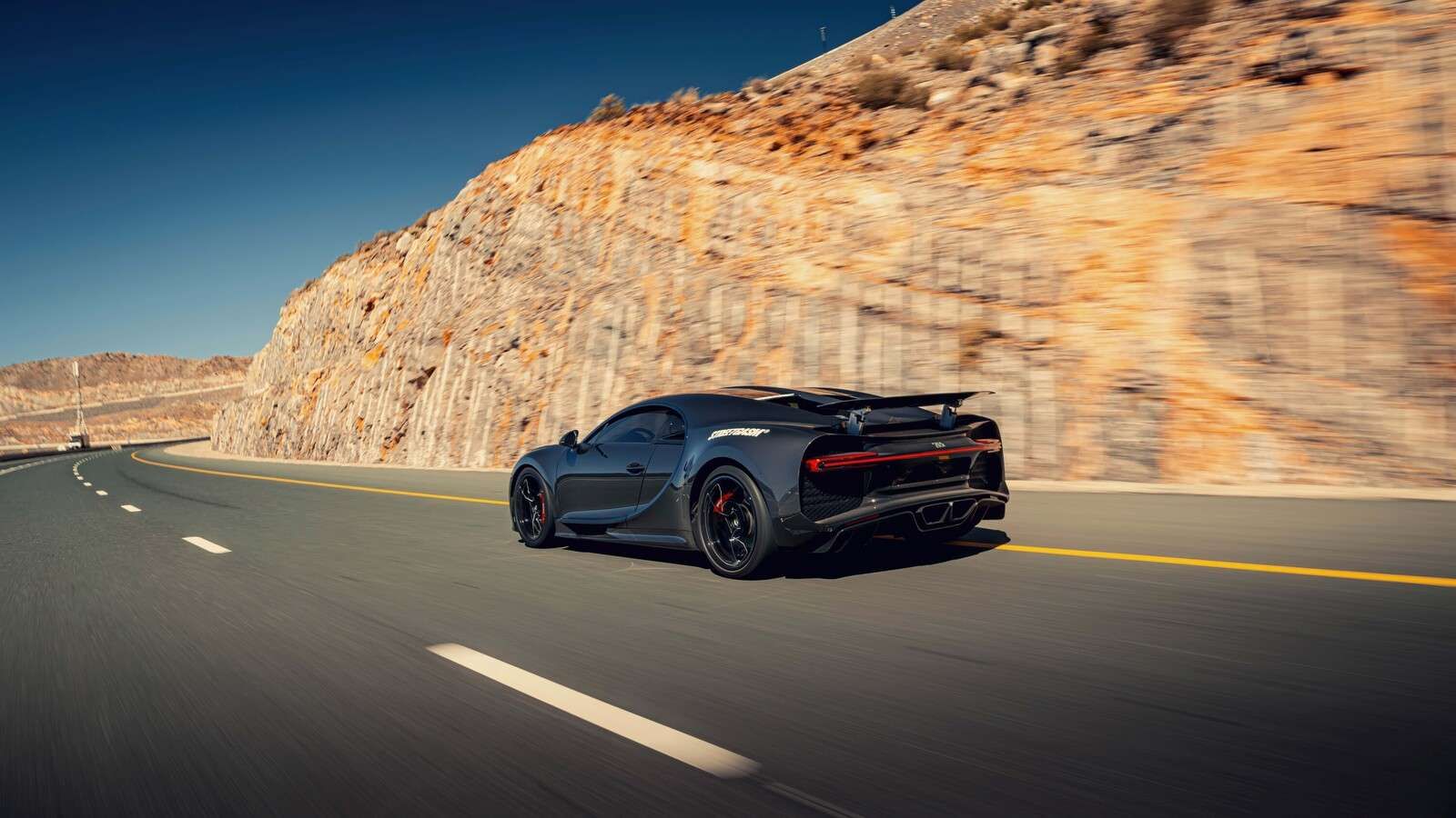 Bugatti Chiron Pur Sport in actie