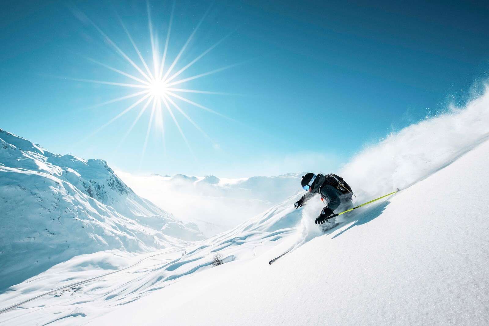 Poedersneeuw onder ijzige winterzon