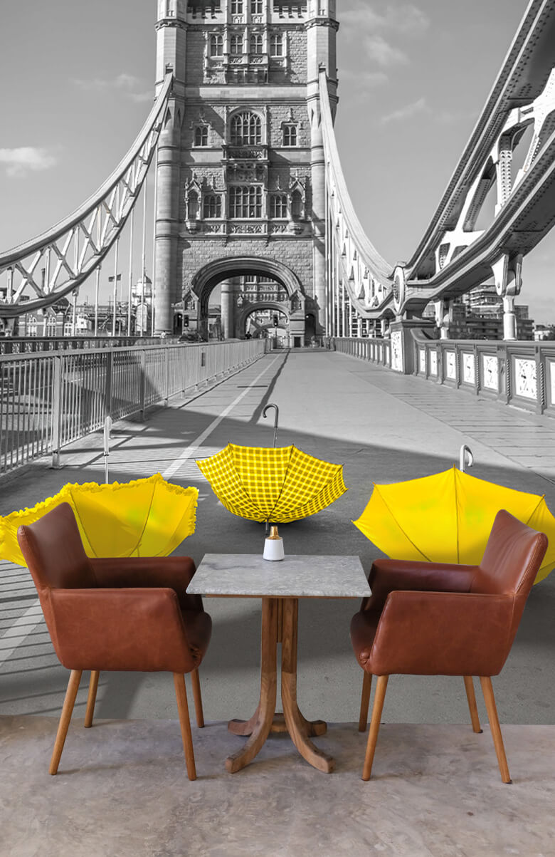  Gele paraplu's op Tower bridge 2