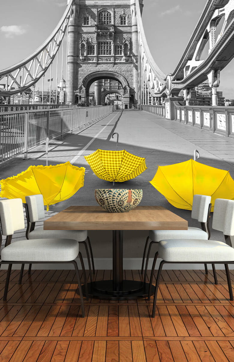  Gele paraplu's op Tower bridge 10